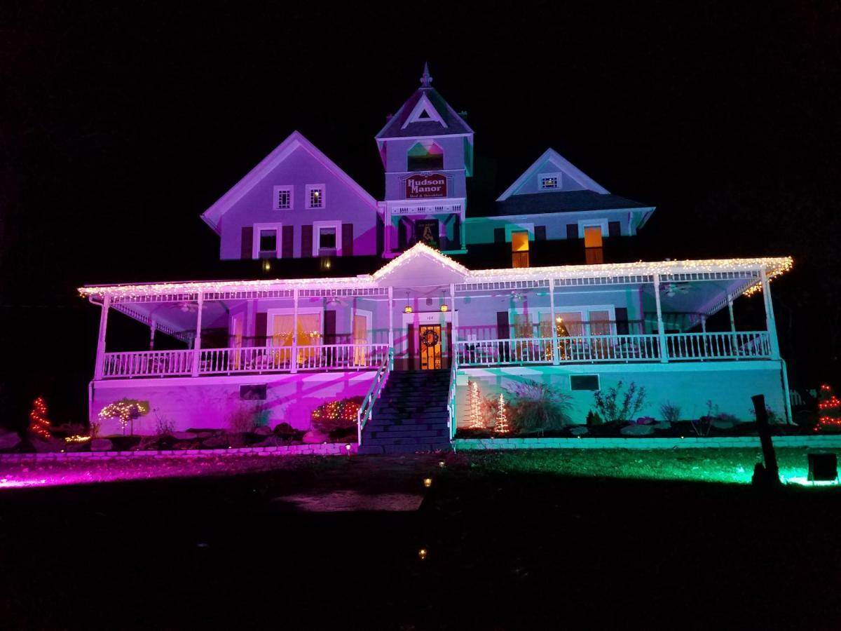 Hudson Manor Bed & Breakfast วัตกินส์เกลน ภายนอก รูปภาพ